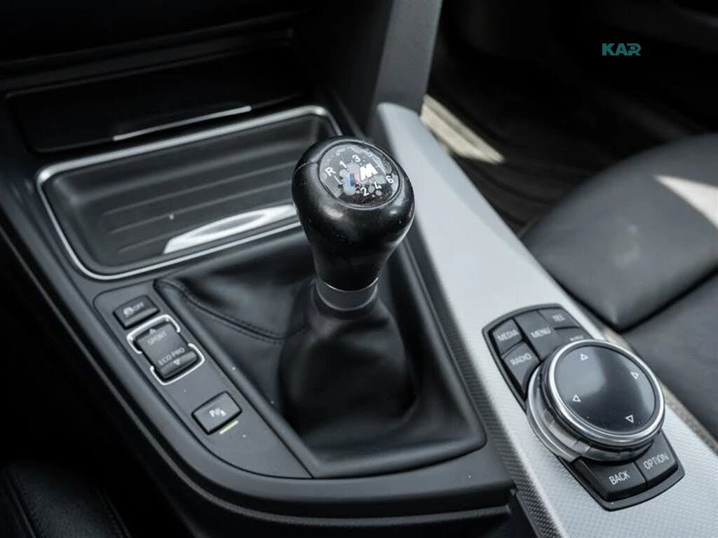 BMW 335 manual * xDrive * АвтоКредит * (ЦЕНА ДО БГ), снимка 16 - Автомобили и джипове - 56185006