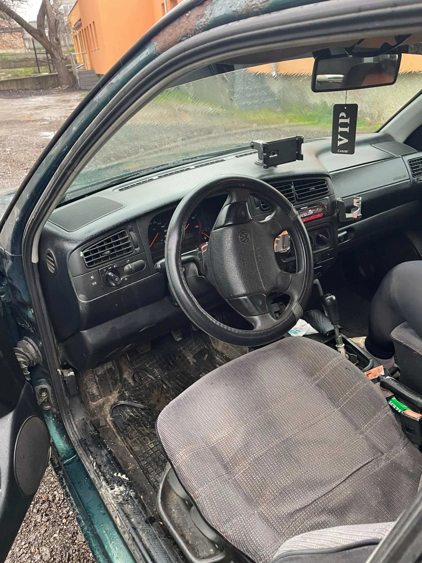 VW Vento 1900, снимка 4 - Автомобили и джипове - 56191524