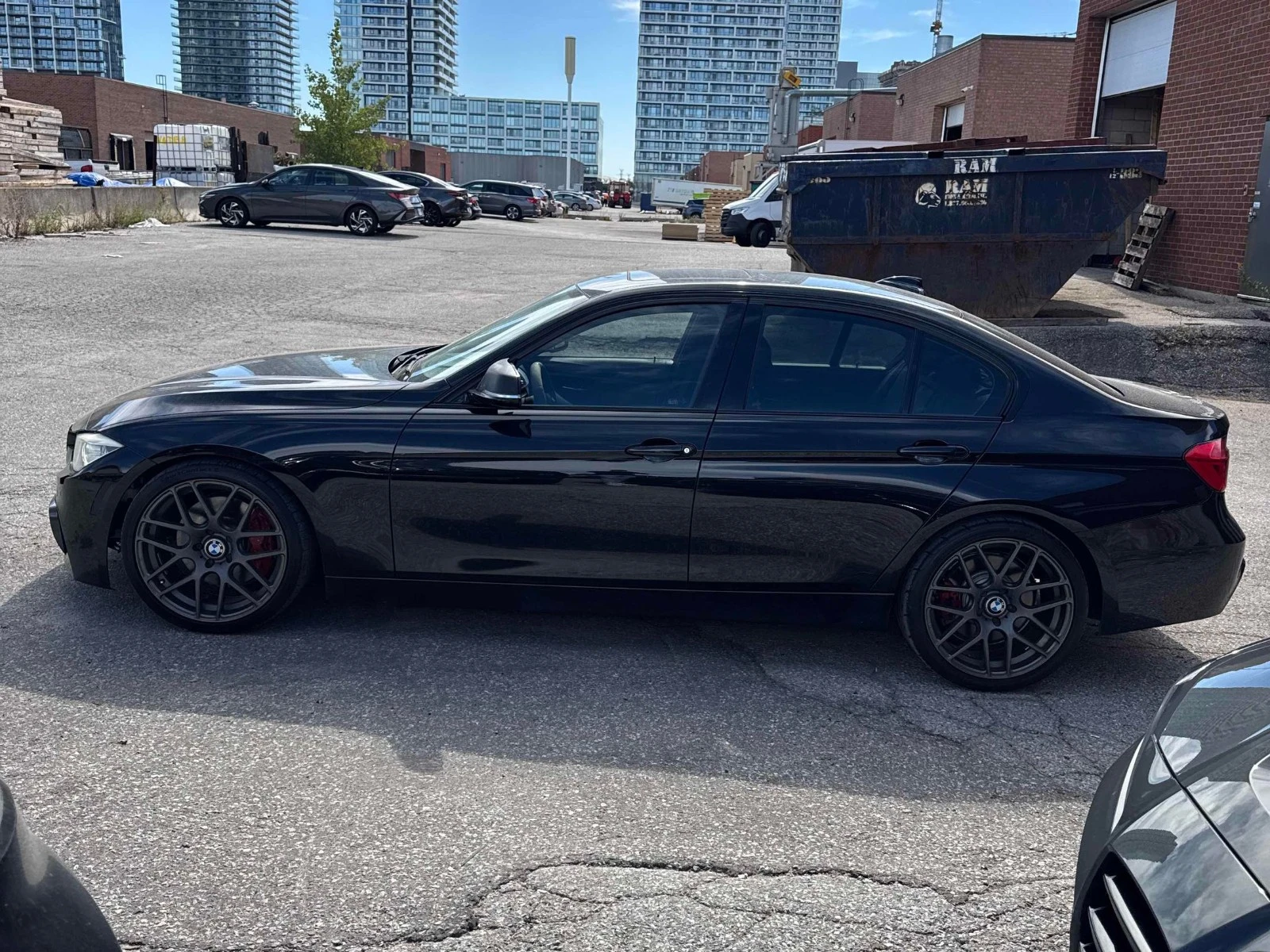 BMW 335 * xDrive* H&K* Цена до България & АвтоКредит, снимка 3 - Автомобили и джипове - 56255288