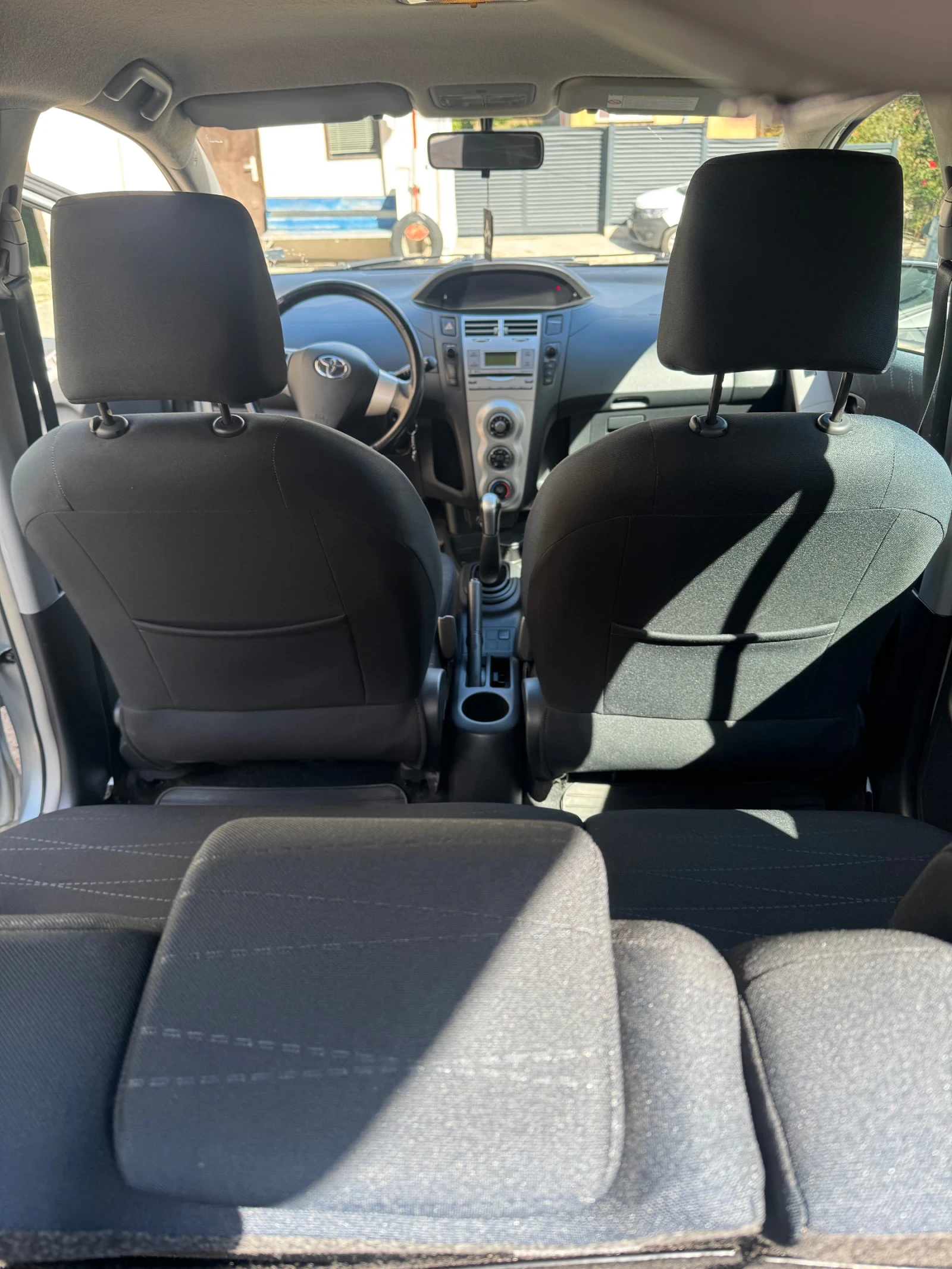 Toyota Yaris, снимка 13 - Автомобили и джипове - 56304312