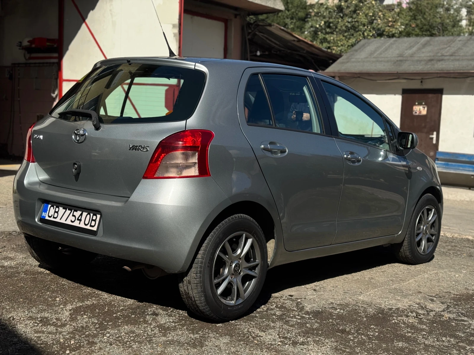 Toyota Yaris, снимка 3 - Автомобили и джипове - 56304312
