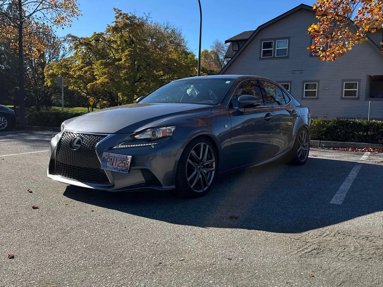 Lexus IS 350 * 4dr Sdn AWD * CARFAX * ОПЦИЯ ЗА ФИНАНСИРАНЕ