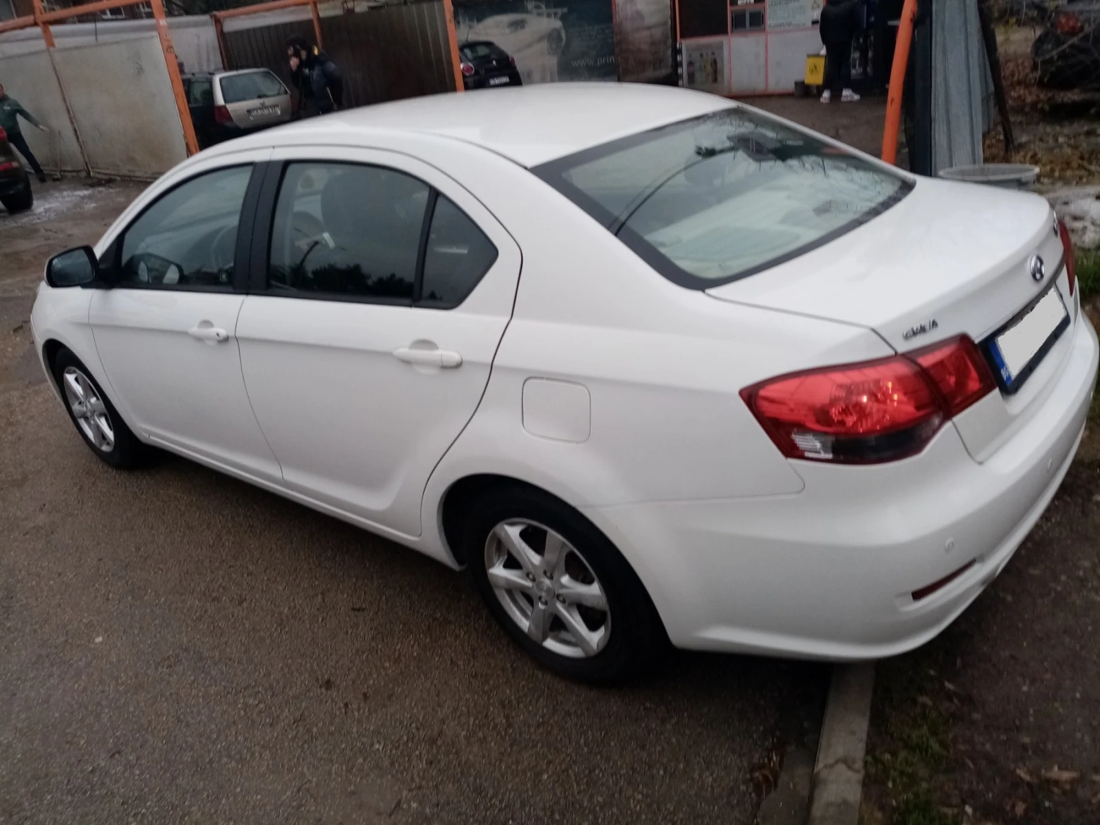 Toyota Corolla 1.5i VVTI ГАЗ, снимка 10 - Автомобили и джипове - 56737340