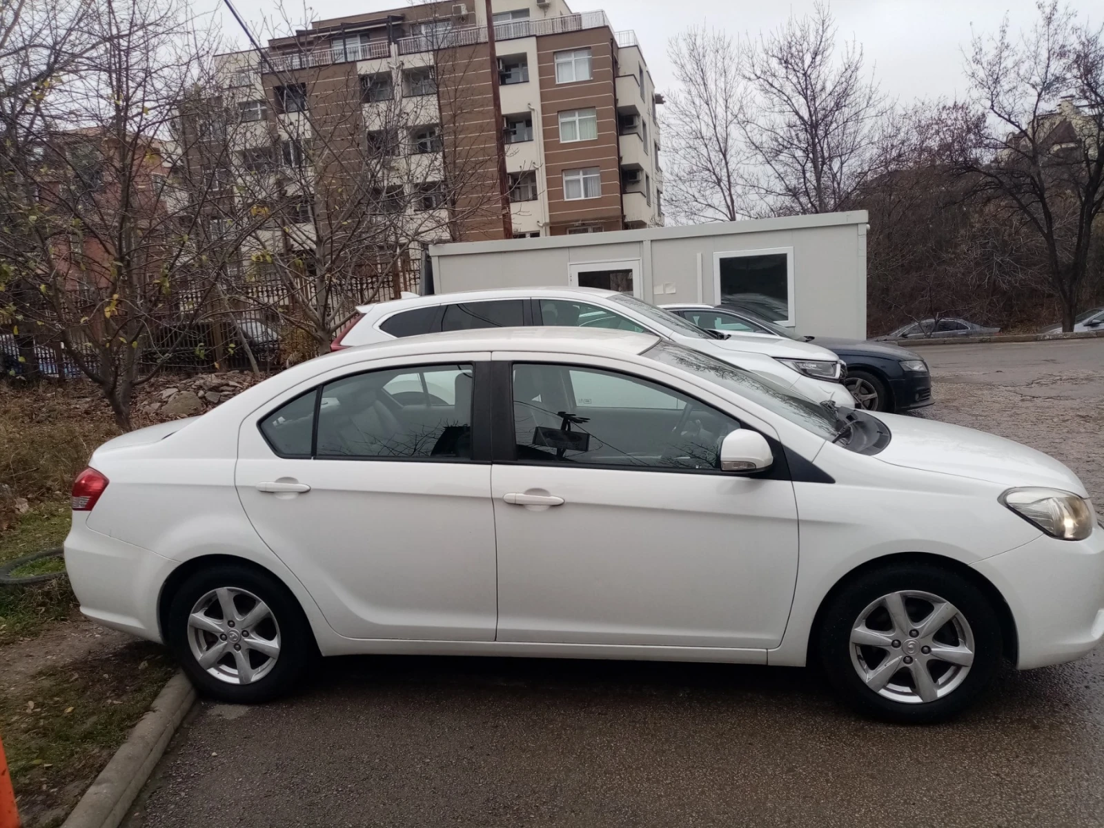Toyota Corolla 1.5i VVTI ГАЗ, снимка 4 - Автомобили и джипове - 56737340