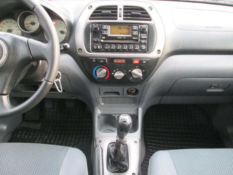 Toyota Rav4 2.0D4D, снимка 12 - Автомобили и джипове - 44746648