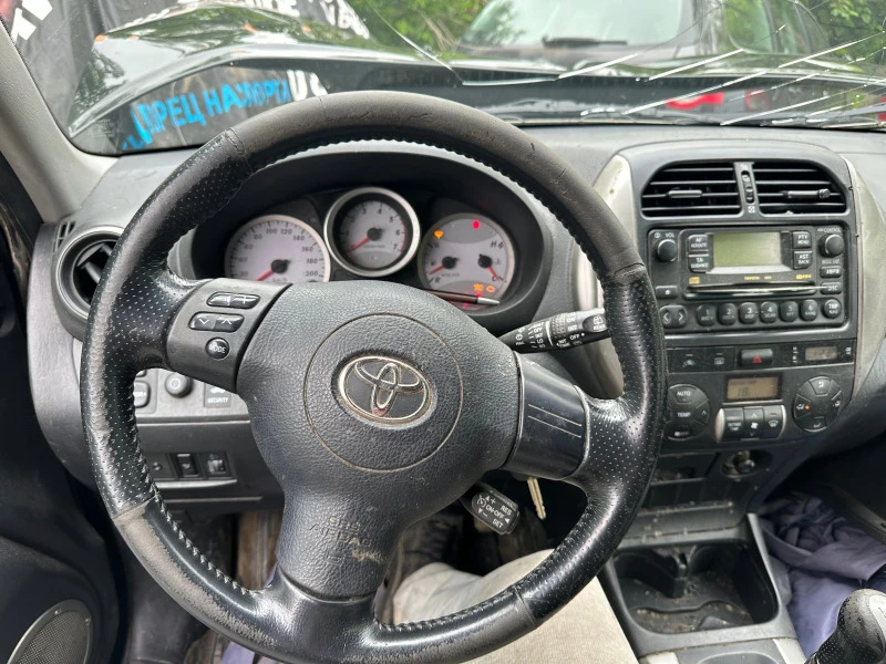 Toyota Rav4 2.0 D4D 116kc за части, снимка 10 - Автомобили и джипове - 49054688