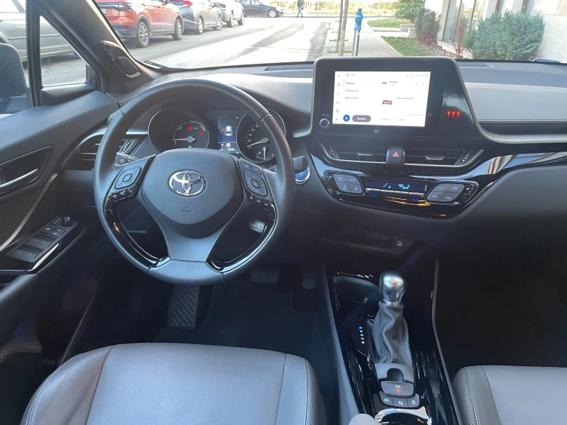 Toyota C-HR 1.8 Hybrid E-CVT Lounge Facelift - в ГАРАНЦИЯ, снимка 9 - Автомобили и джипове - 48605571