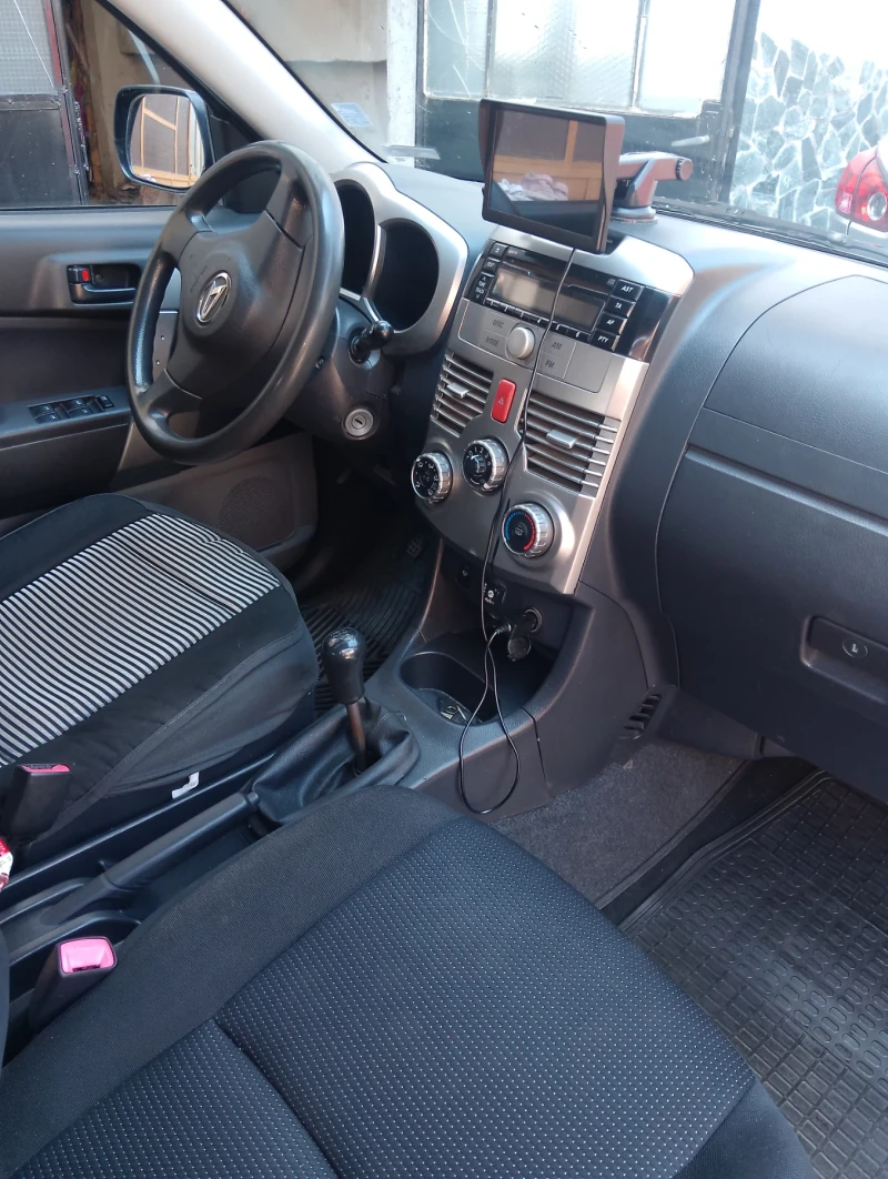 Daihatsu Terios, снимка 4 - Автомобили и джипове - 52310817