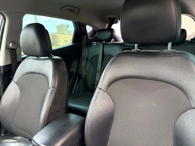 Hyundai IX35 АВТОМАТИК, снимка 11 - Автомобили и джипове - 52712542