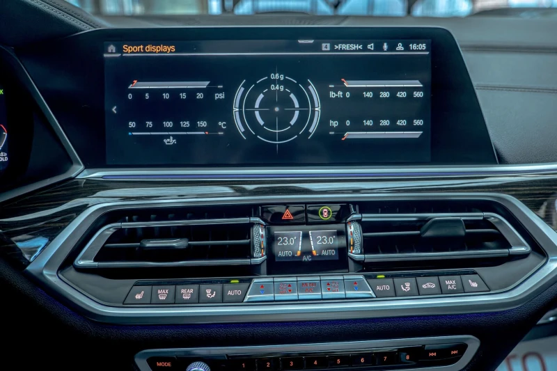 BMW X7 M50i/Harman Kardon/SKY Lounge/Кристал/Камера 360/H, снимка 12 - Автомобили и джипове - 53165907