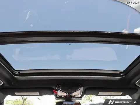BMW X3 30i* X-Drive* Distronic* Панорама* Face, снимка 12 - Автомобили и джипове - 55180394