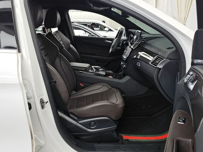 Mercedes-Benz GLE 4MATIC| HARMAN| DISTRONIC| CARBON| ПАНО| 360, снимка 9 - Автомобили и джипове - 55336503