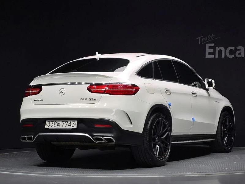 Mercedes-Benz GLE 4MATIC| HARMAN| DISTRONIC| CARBON| ПАНО| 360, снимка 2 - Автомобили и джипове - 55336503
