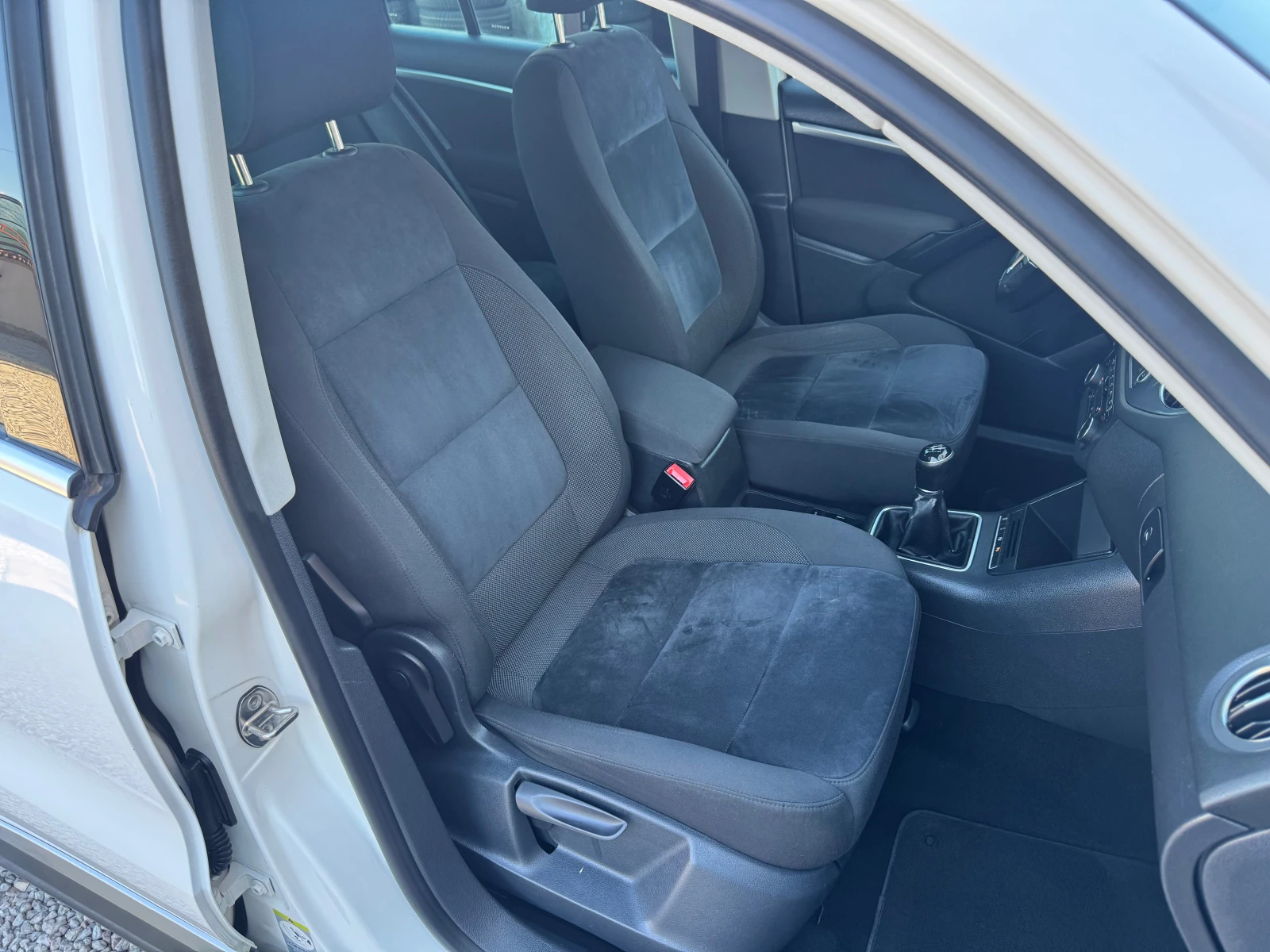 VW Tiguan 2.0TDI* 100%KM* WVGZZZ5NZEW530633* HI-LINE | Mobile.bg   11