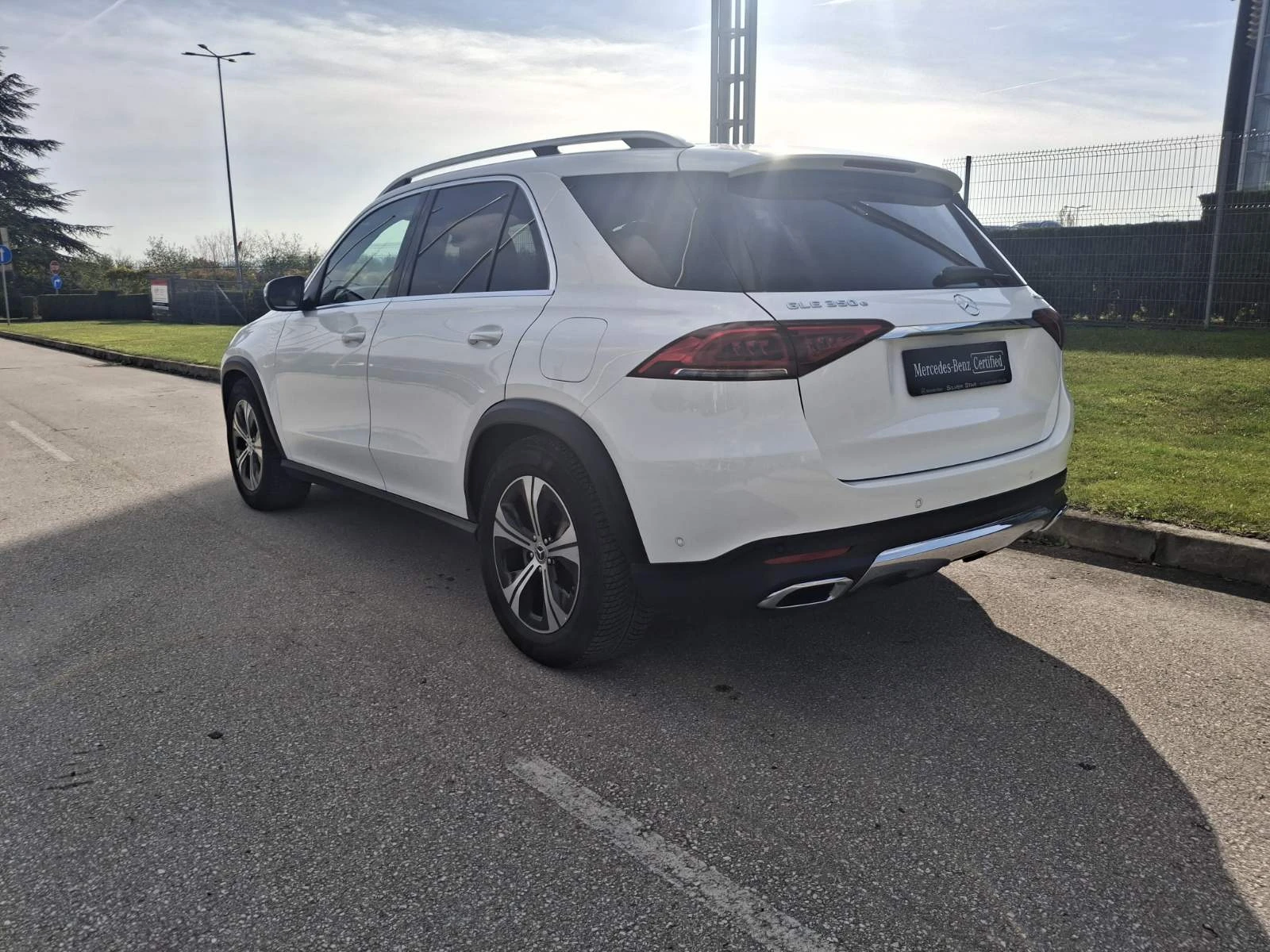 Mercedes-Benz GLE 350 e 4MATIC - изображение 4