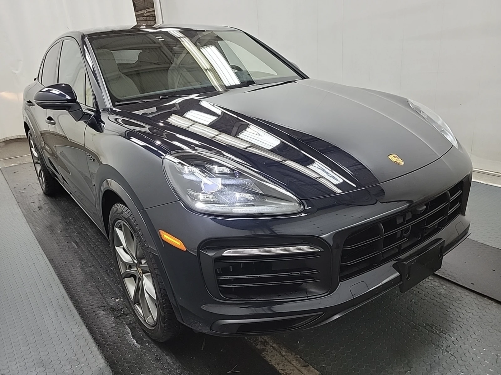 Porsche Cayenne 2023 Porsche Cayenne E-HYBRID - изображение 3