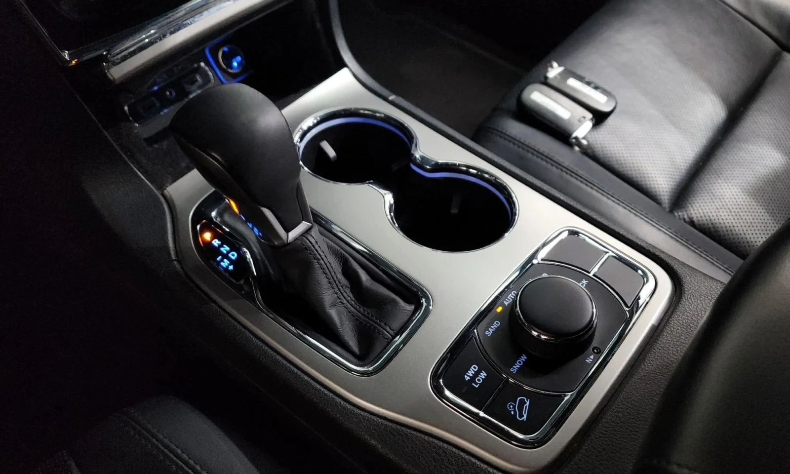 Jeep Cherokee Grand Cherokee 3.6 Limited Wk2, снимка 8 - Автомобили и джипове - 53735598