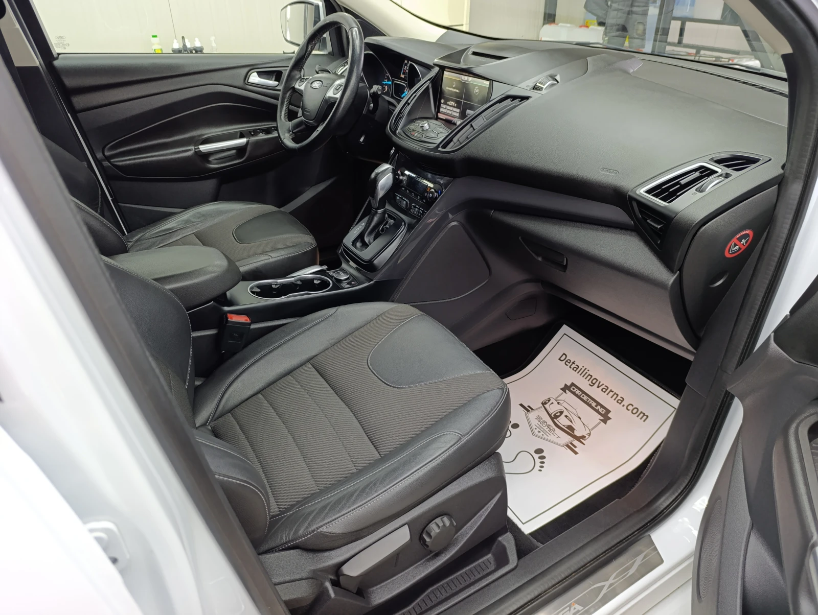 Ford Kuga 2.0 TDCi 4x4, снимка 16 - Автомобили и джипове - 54153491