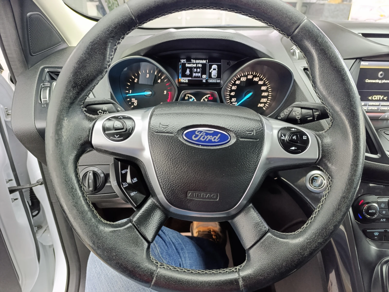 Ford Kuga 2.0 TDCi 4x4, снимка 12 - Автомобили и джипове - 54153491