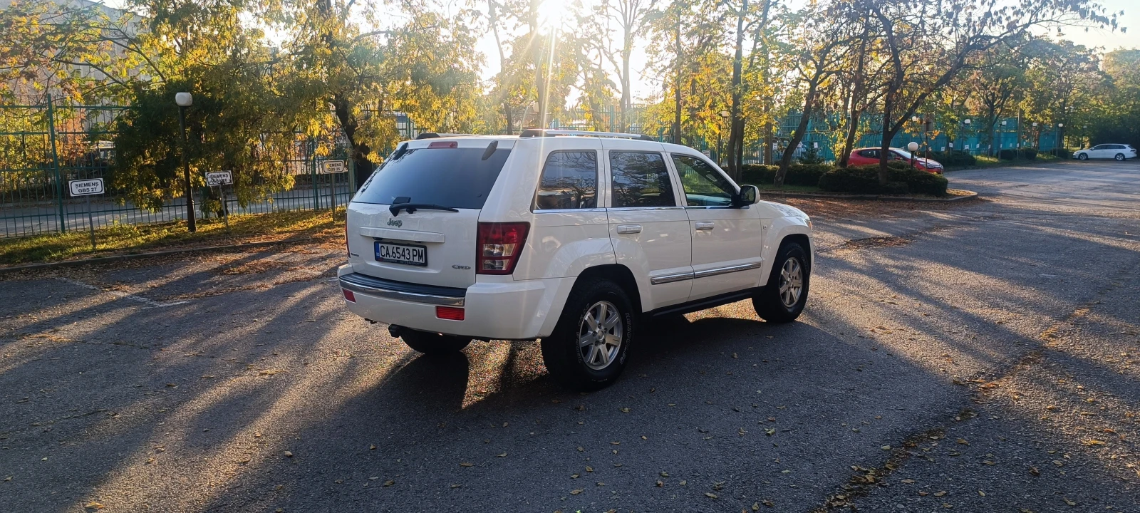 Jeep Grand cherokee WK, снимка 5 - Автомобили и джипове - 54356626