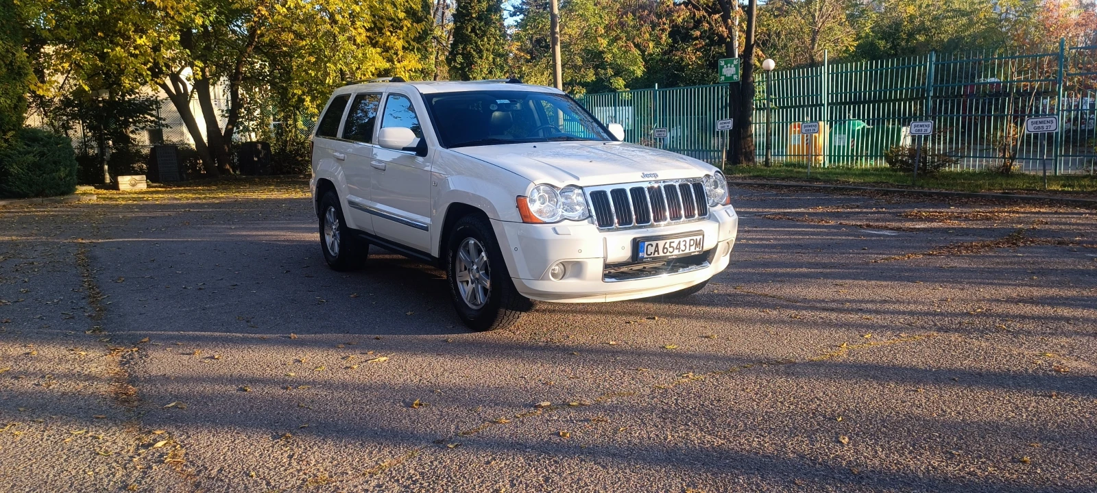Jeep Grand cherokee WK, снимка 3 - Автомобили и джипове - 54356626