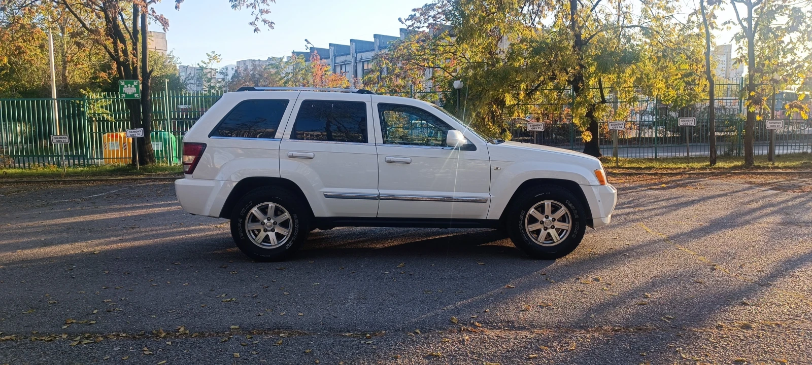 Jeep Grand cherokee WK, снимка 4 - Автомобили и джипове - 54356626