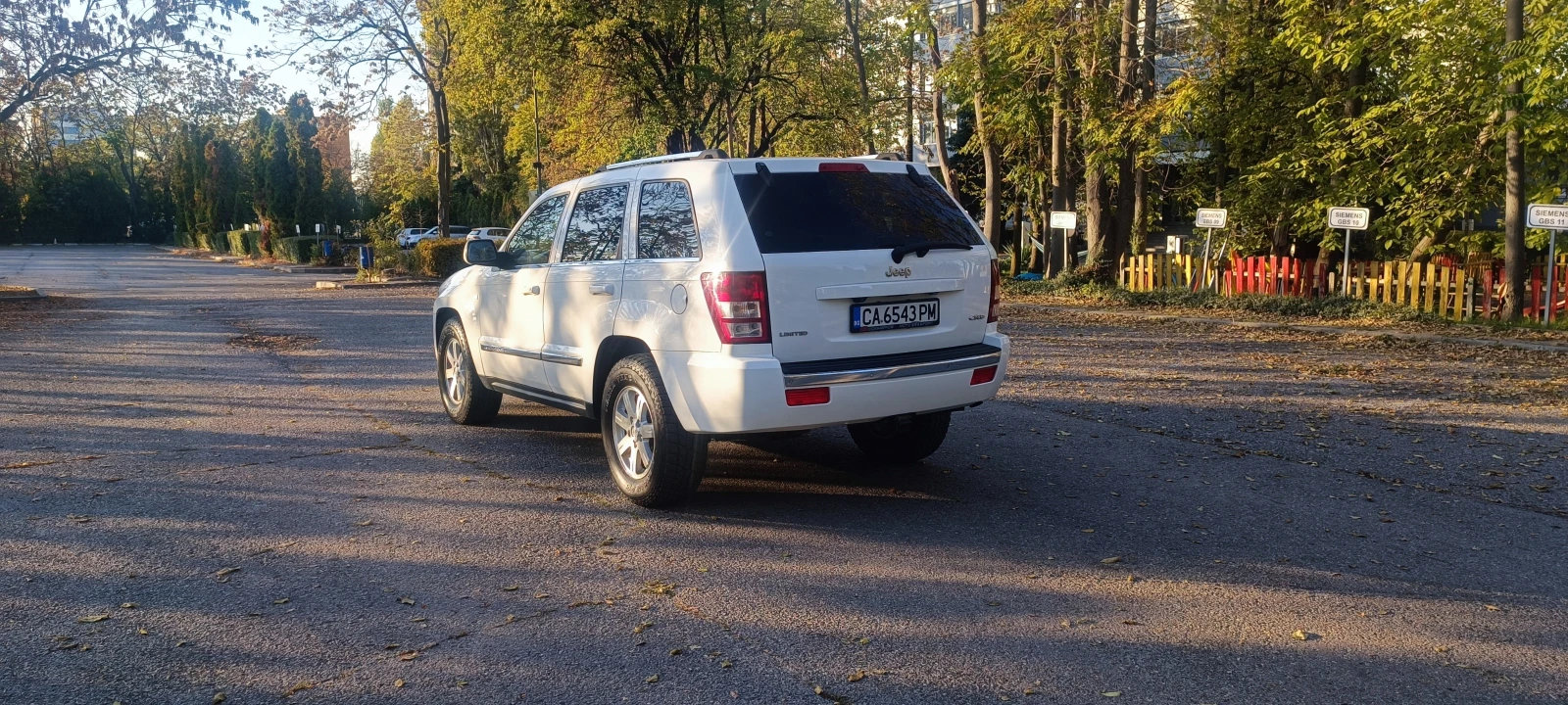 Jeep Grand cherokee WK, снимка 7 - Автомобили и джипове - 54356626