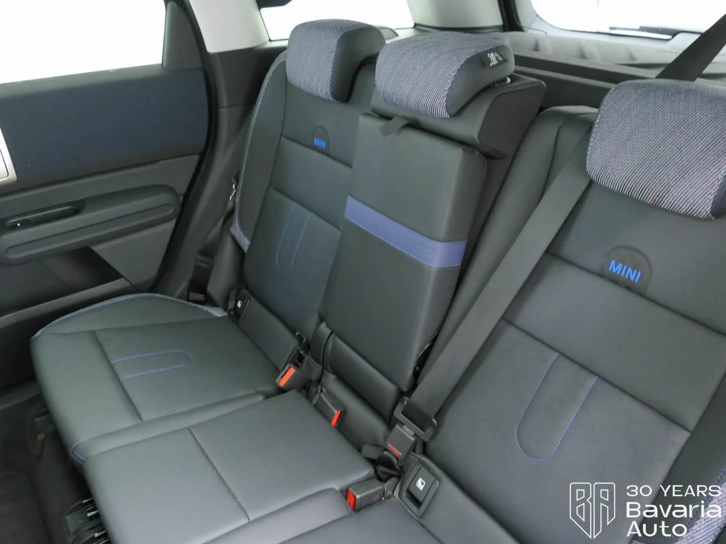 Mini Countryman C 1, 5 Steptronic Classic Trim, снимка 8 - Автомобили и джипове - 55018772