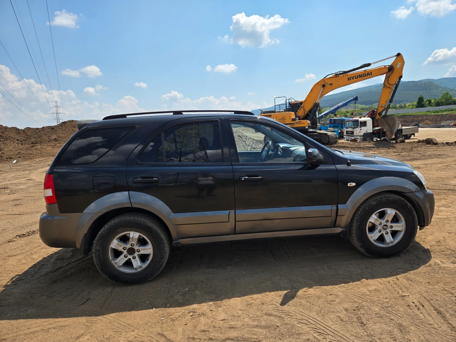 Kia Sorento 2.5 CRDI, снимка 3 - Автомобили и джипове - 55603579