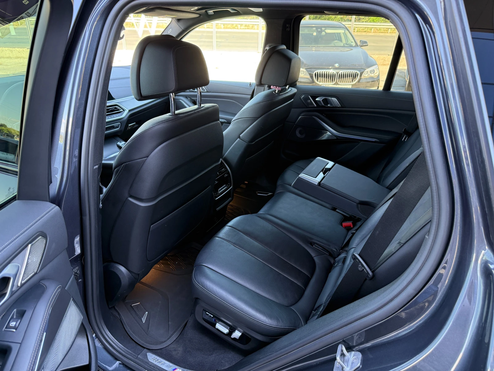 BMW X5 40d Laser B&W, снимка 13 - Автомобили и джипове - 56115727