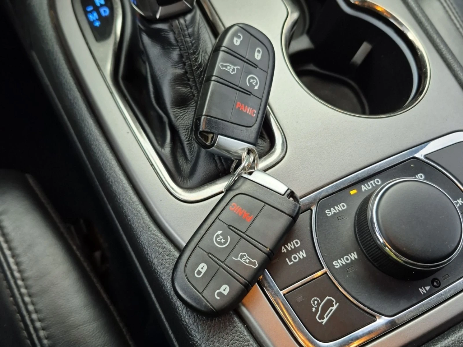 Jeep Grand cherokee  LIMITED X - DISTRONIC - ПОДГРЕВИ - ОБДУХВАНЕ, снимка 9 - Автомобили и джипове - 56128437