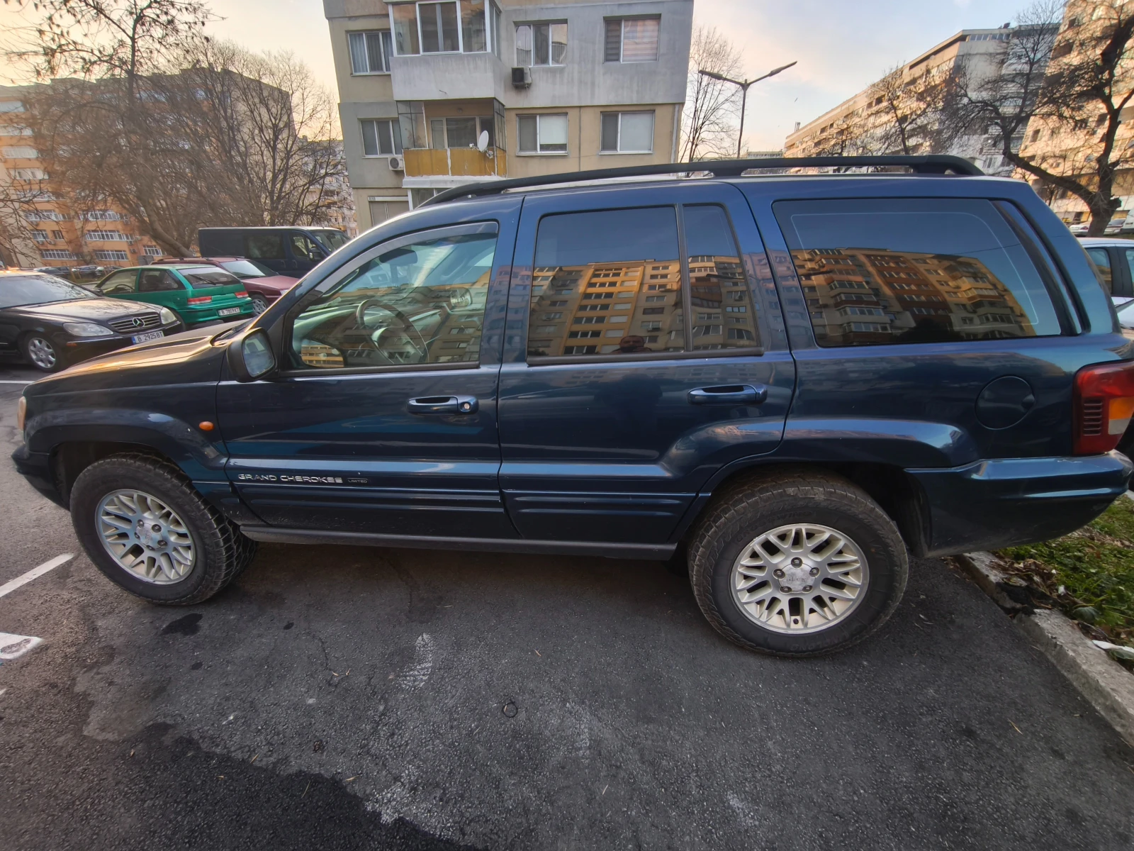 Jeep Grand Wagoneer WJ, снимка 2 - Автомобили и джипове - 56211119