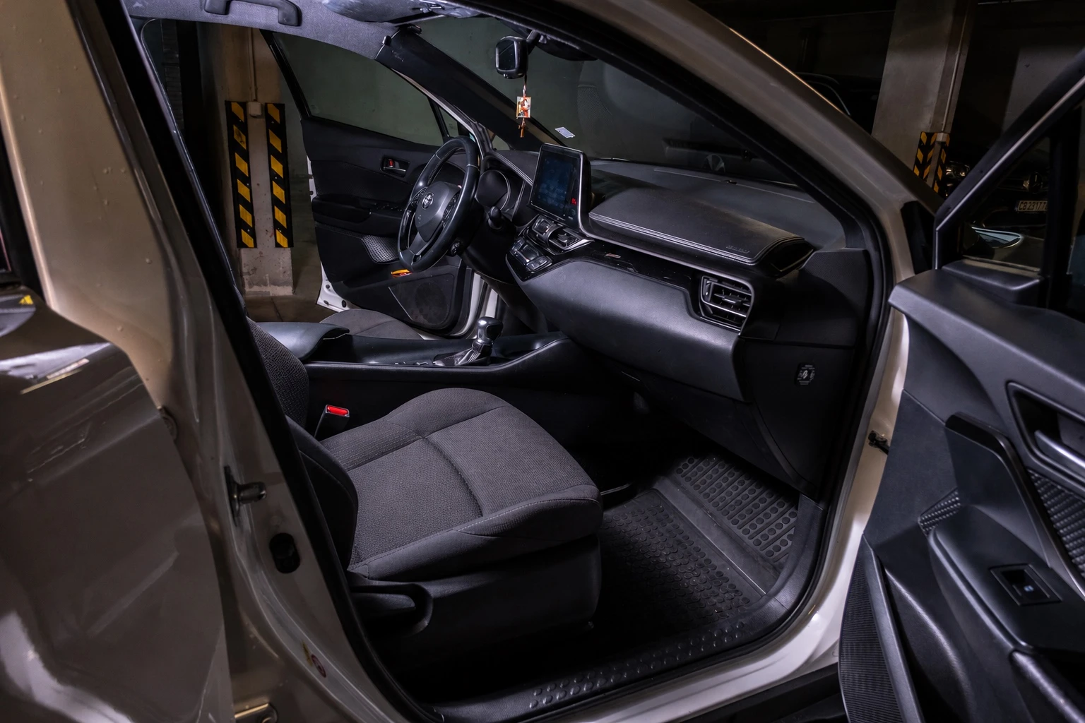 Toyota C-HR 1.8 Hybrid | Mobile.bg � ����������� 13