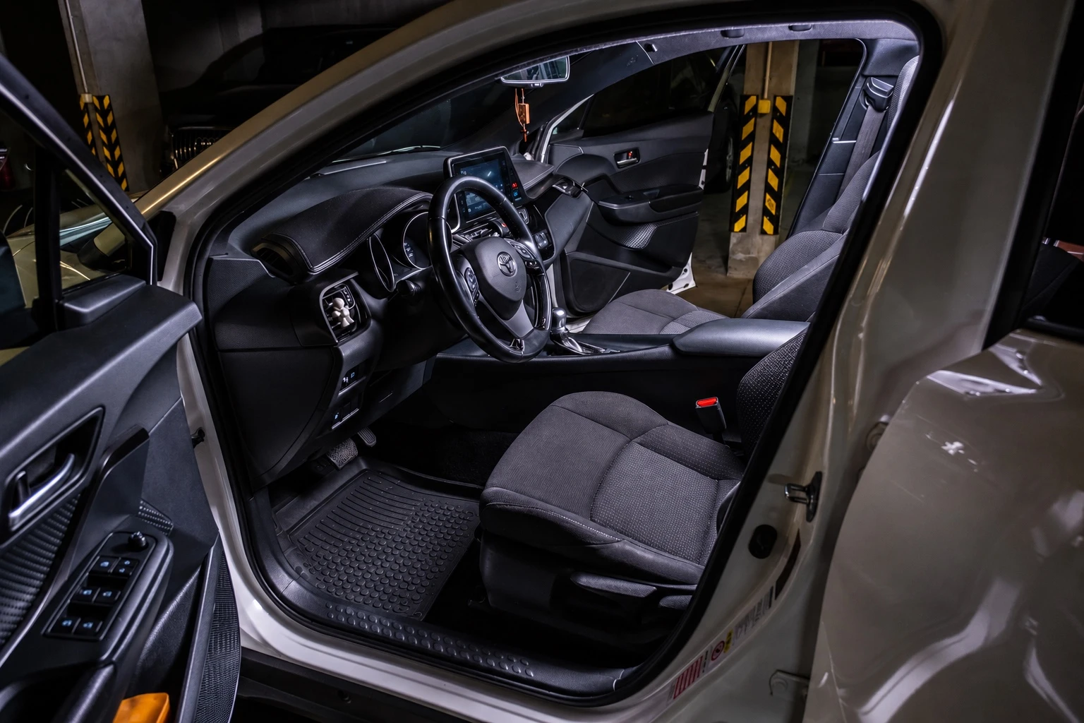 Toyota C-HR 1.8 Hybrid | Mobile.bg � ����������� 16