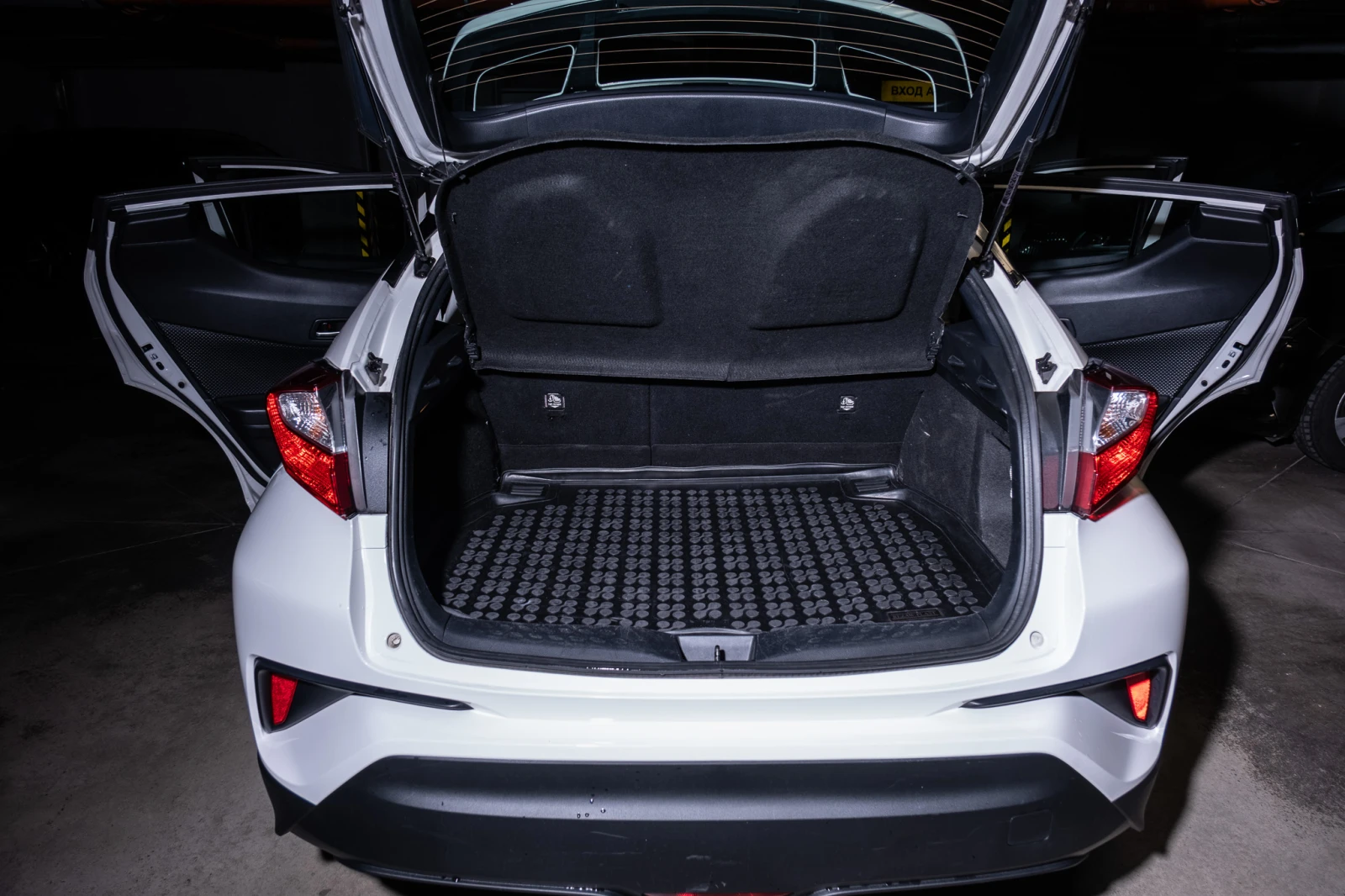 Toyota C-HR 1.8 Hybrid | Mobile.bg � ����������� 10