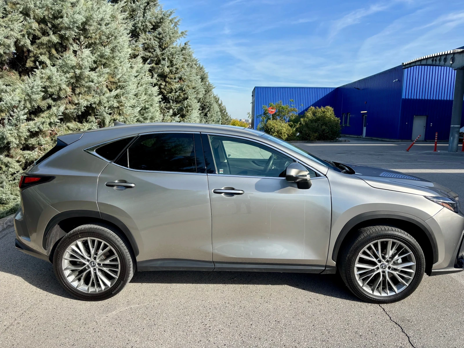 Lexus NX 350h, снимка 6 - Автомобили и джипове - 56596903