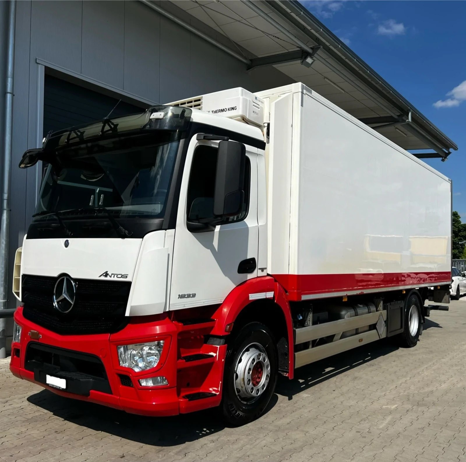 Mercedes-Benz Antos 1833 Termoking v max 800 