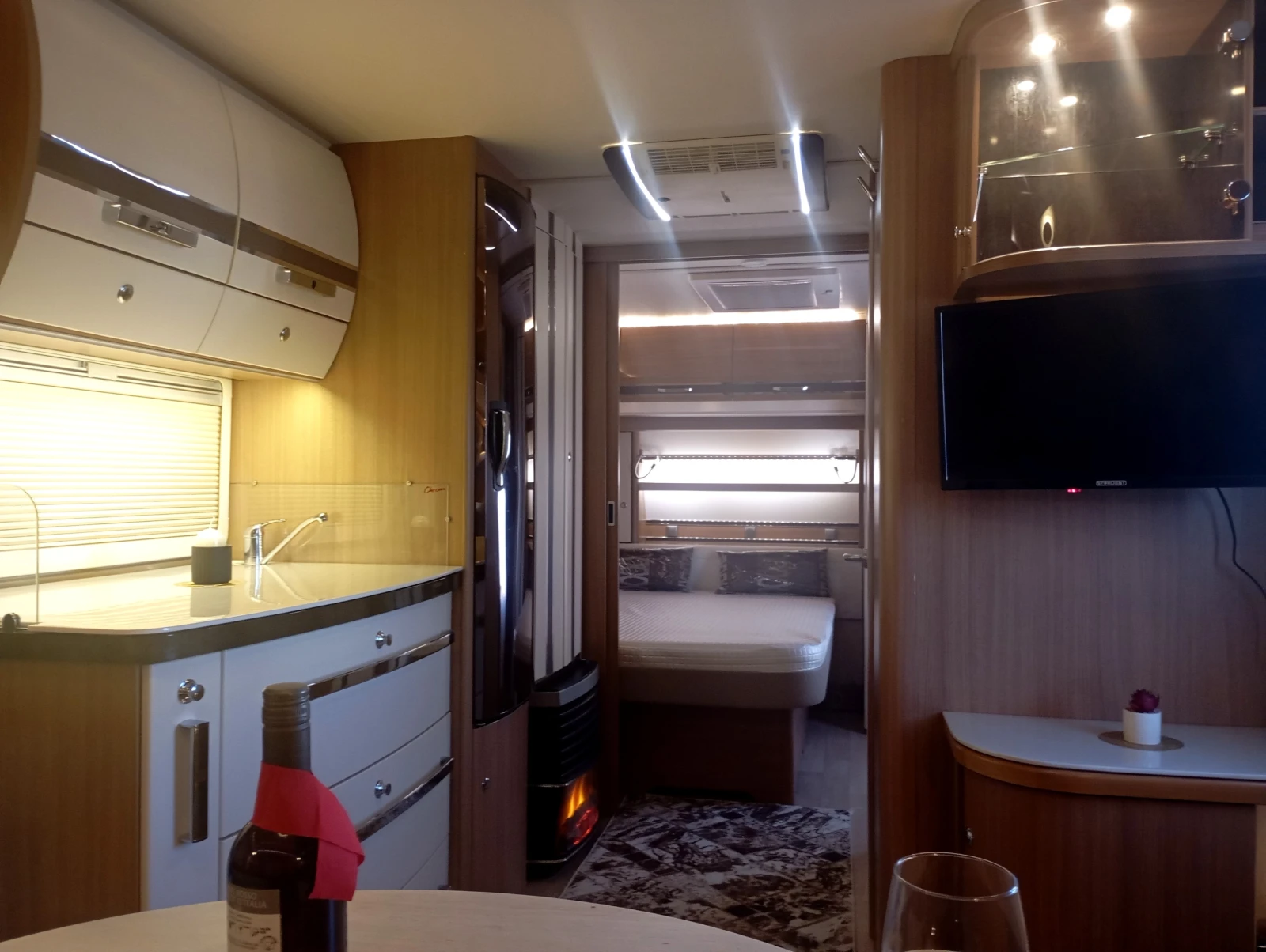 Каравана Fendt NEW MODEL* LUXURY , снимка 16 - Каравани и кемпери - 53930623