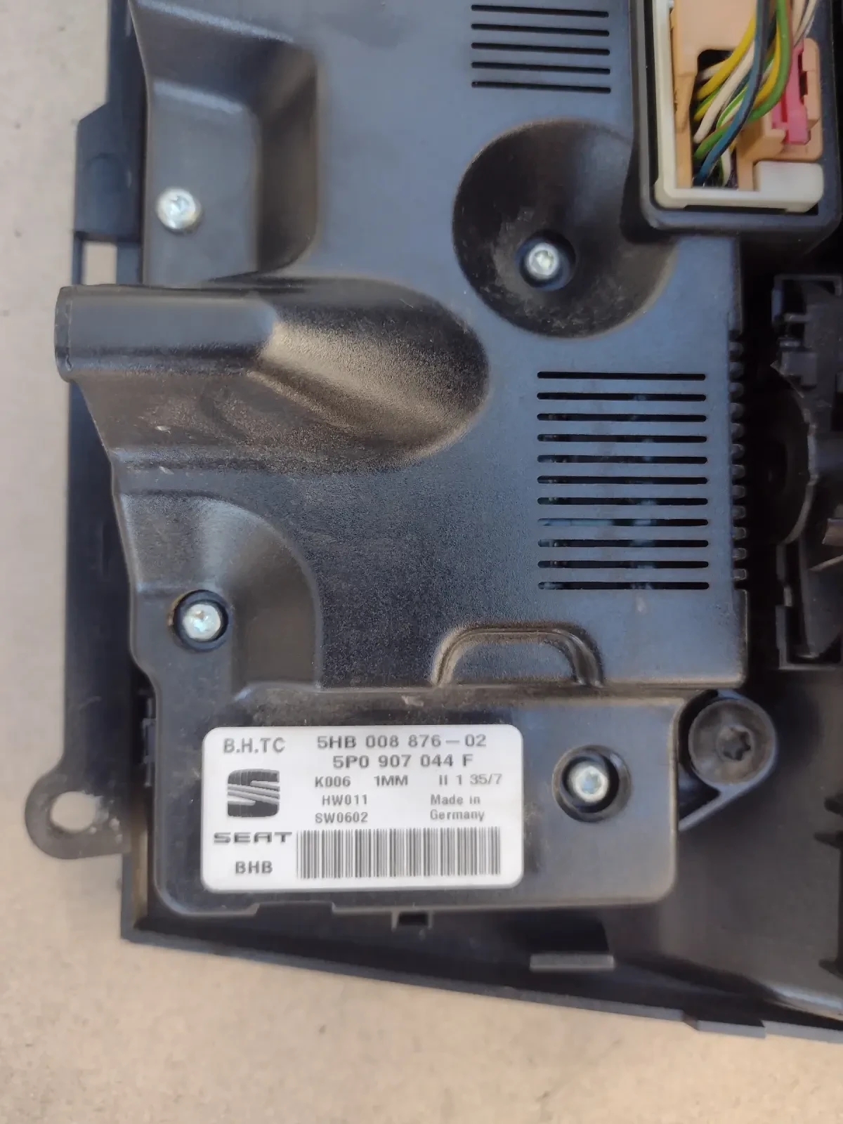 5P0907044F   SEAT ALTEA XL (2006-2015) 5P0 907 044 F  5HB008876-02 | Mobile.bg   3