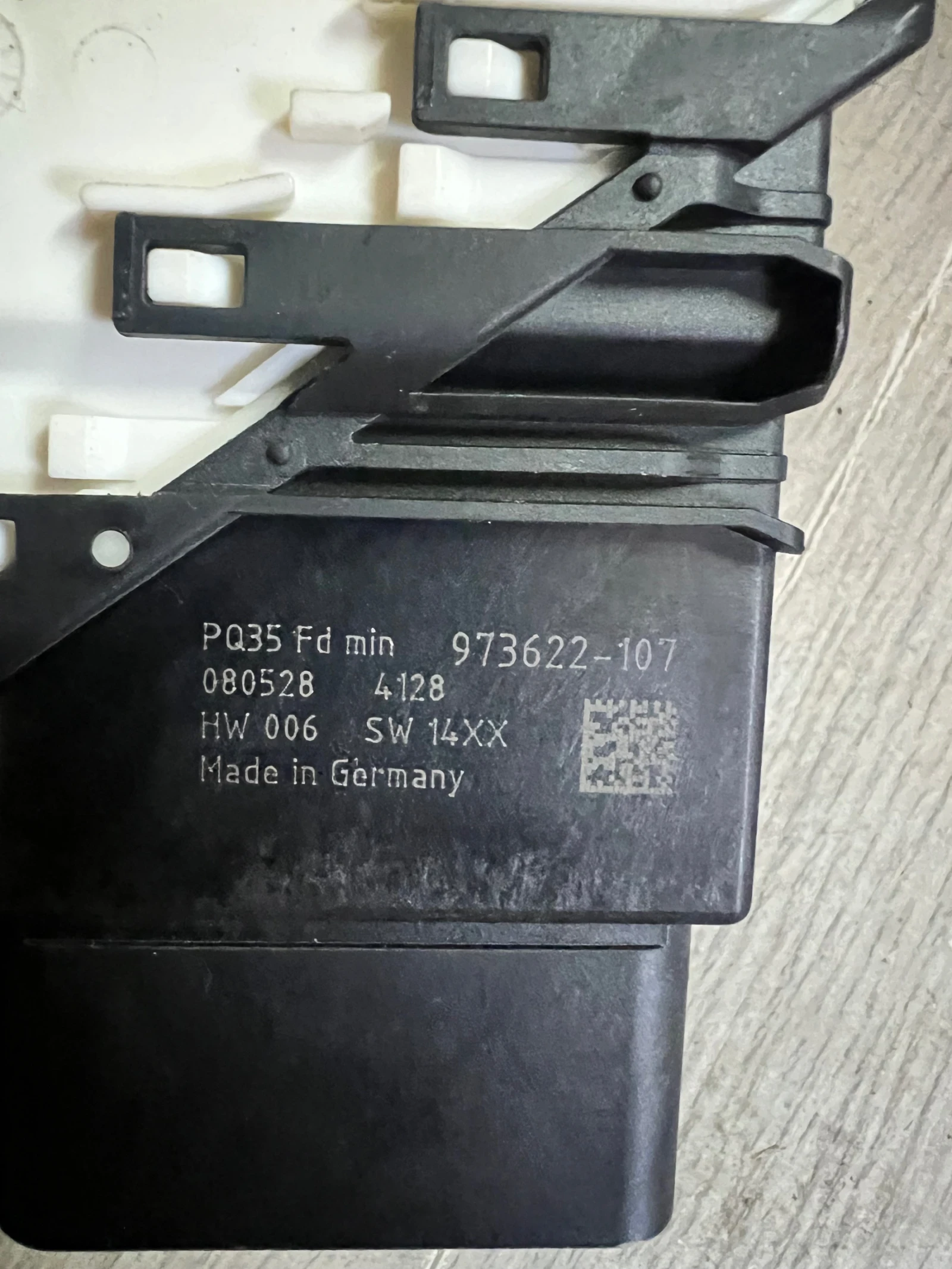 1K0959704AG  998348-370         VW SKODA  1K0 959 704 AG  973622-107 | Mobile.bg   3