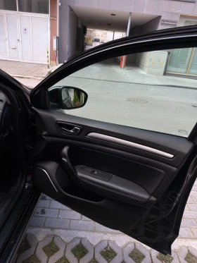 Renault Megane Intense 70 000km - 14500 € / 28359.53 лв. - 29655318 10