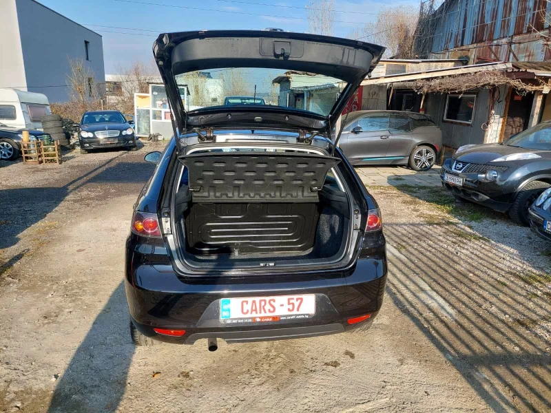 Seat Ibiza 1.6/16v Facelift, снимка 8 - Автомобили и джипове - 48336786