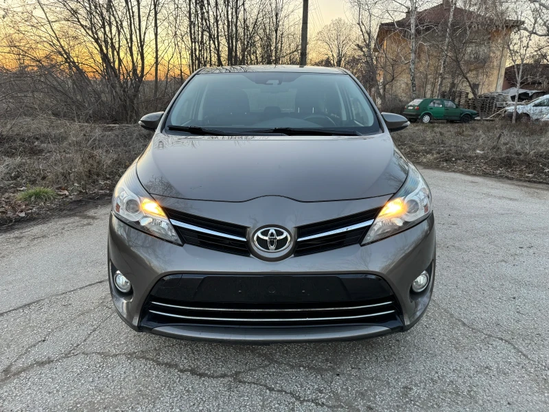 Toyota Verso 1.6d.Нави.Кам.17г.DVD.Панорама.eu-6d.2-ключа.6-ск., снимка 2 - Автомобили и джипове - 48605795