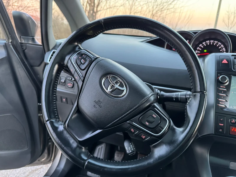 Toyota Verso 1.6d.Нави.Кам.17г.DVD.Панорама.eu-6d.2-ключа.6-ск., снимка 9 - Автомобили и джипове - 48605795