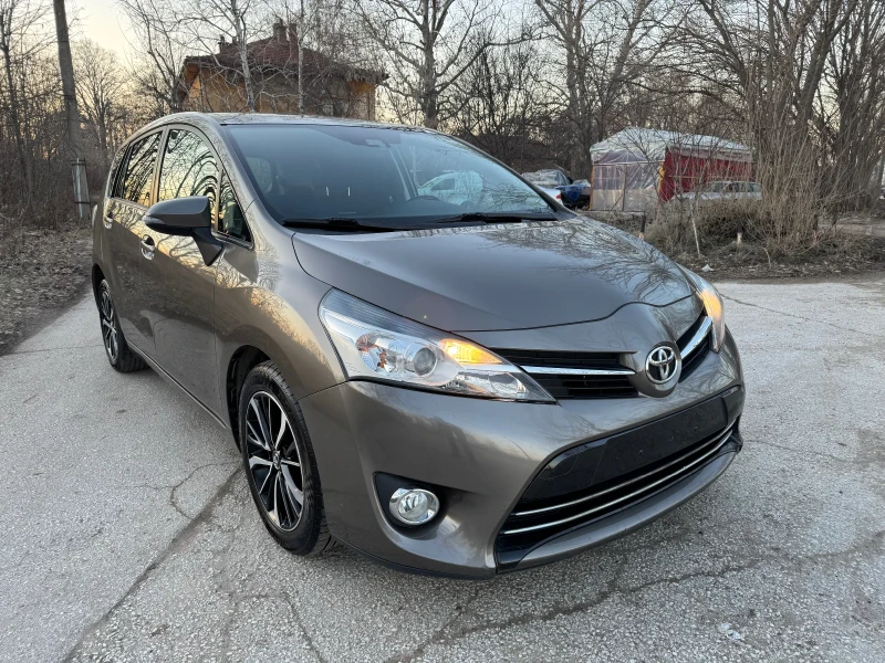 Toyota Verso 1.6d.Нави.Кам.17г.DVD.Панорама.eu-6d.2-ключа.6-ск., снимка 1 - Автомобили и джипове - 48605795