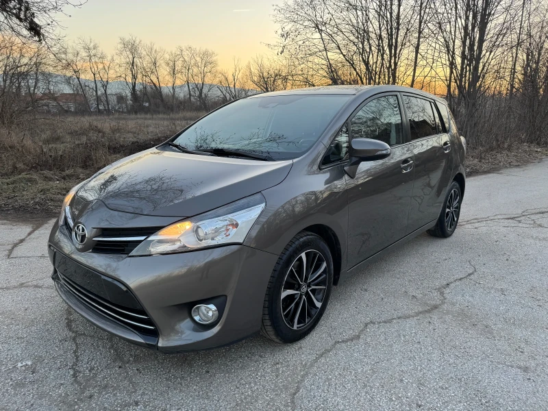 Toyota Verso 1.6d.Нави.Кам.17г.DVD.Панорама.eu-6d.2-ключа.6-ск., снимка 3 - Автомобили и джипове - 48605795