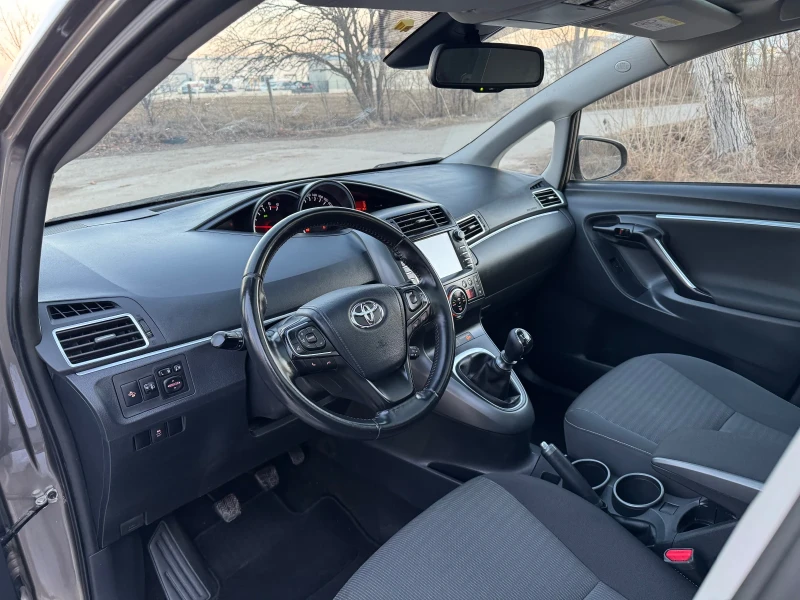 Toyota Verso 1.6d.Нави.Кам.17г.DVD.Панорама.eu-6d.2-ключа.6-ск., снимка 10 - Автомобили и джипове - 48605795