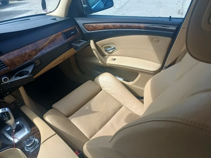 BMW 530, снимка 4 - Автомобили и джипове - 49599343