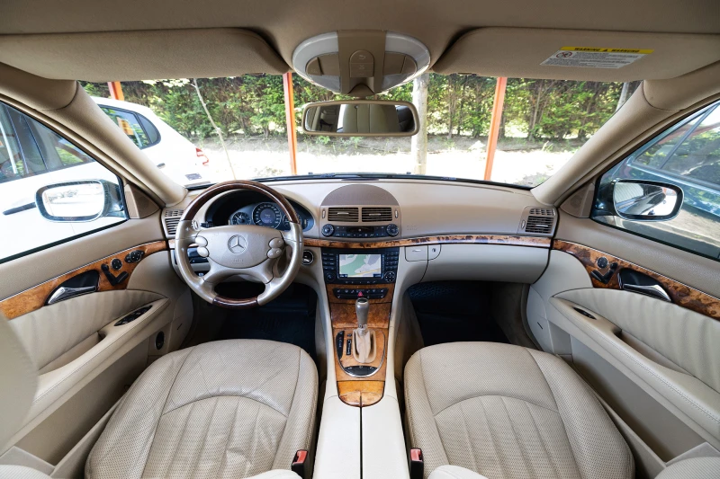Mercedes-Benz E 350 * 4MATIC* КОЖЕН САЛОН* ГАЗ* , снимка 9 - Автомобили и джипове - 50859104