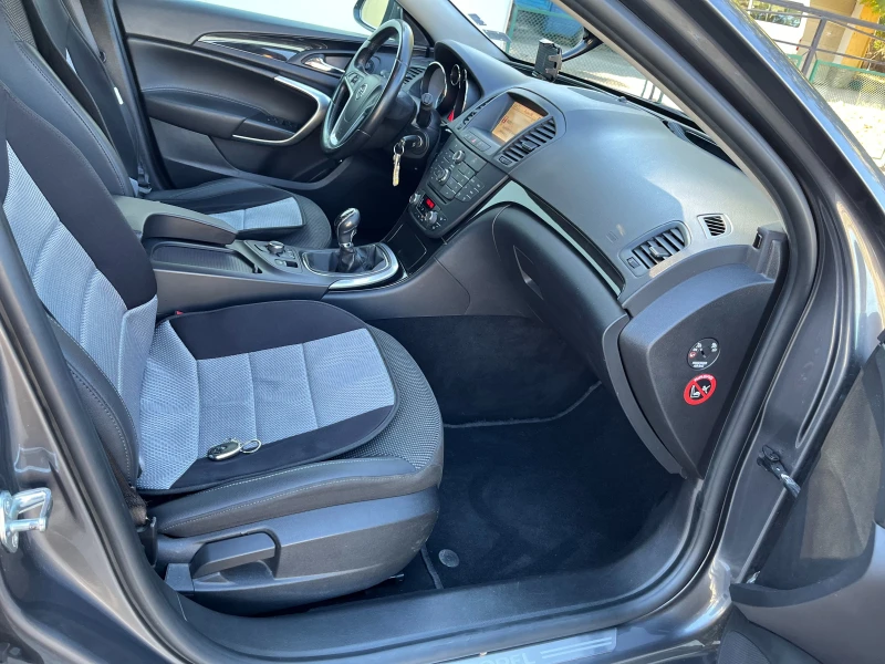 Opel Insignia, снимка 8 - Автомобили и джипове - 52698968
